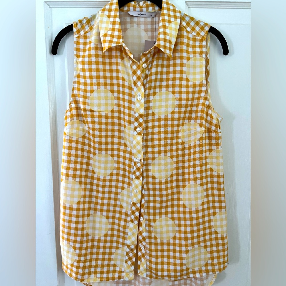 NWT Tu Woman Shirt, Sleeveless, Button Up, Size 8